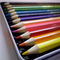 مداد رنگی 12 رنگ جعبه فلزی تخت پیکاسو اصل