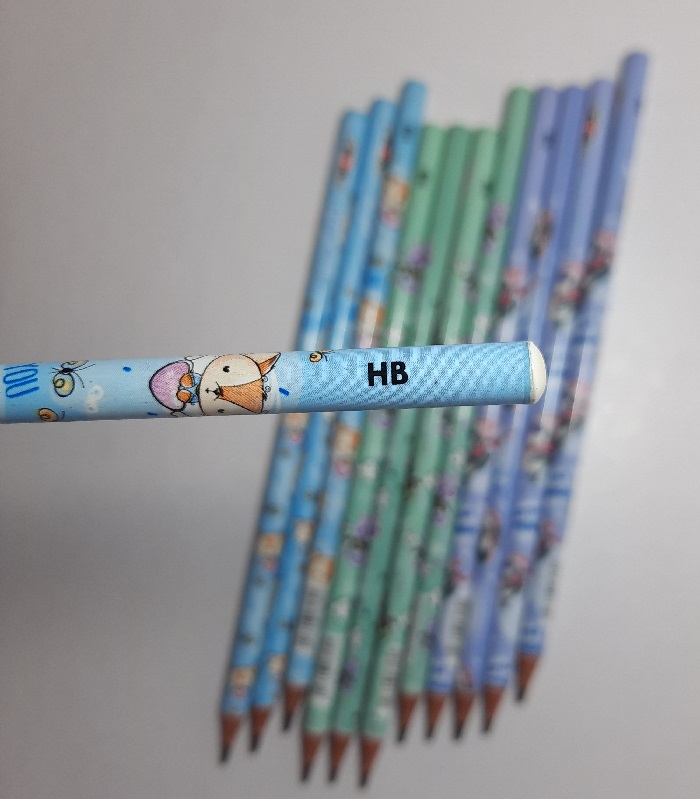 مداد مشکی 4 عددی ام جی ام طرح عروسکی